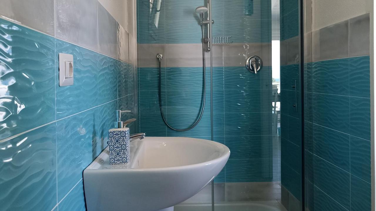 Welcomely - White Terrace - Condominio Acqualife カンニジョネ エクステリア 写真